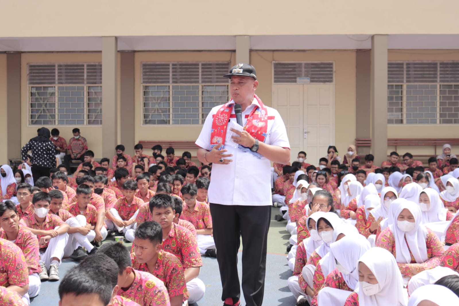 Plt. Wali Kota Bekasi Tri Adhianto Kenalkan Program Konseling Remaja PIK-R di Sosialisasi Wawasan Kebangsaan.